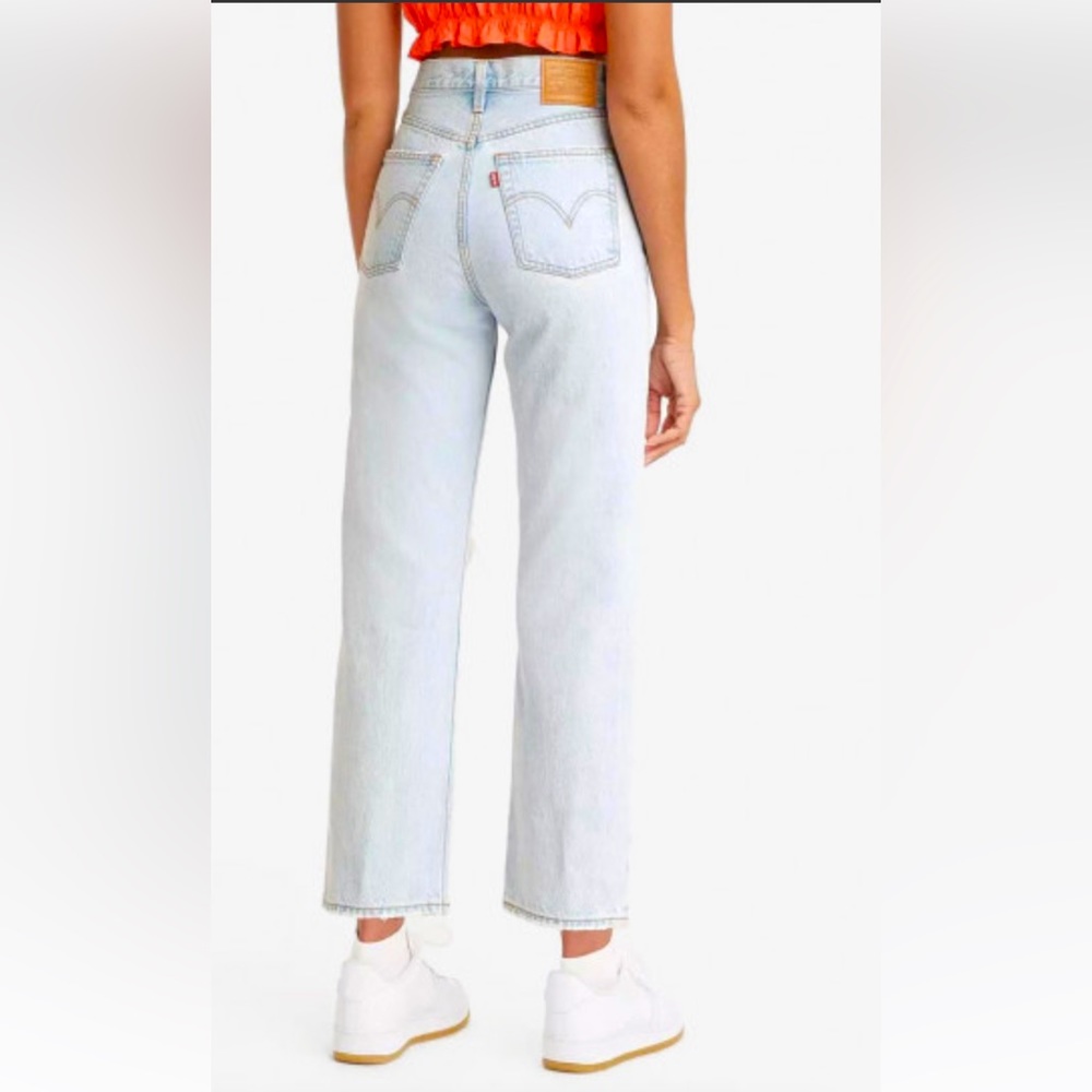 LEVI’S PREMIUM DENIM RIBCAGE JEANS